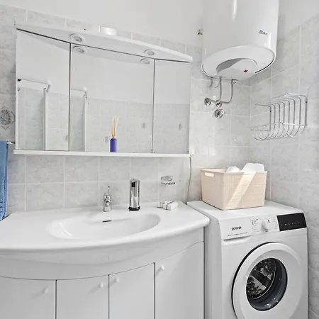 O'live 2 Bdr Istra Appartement *